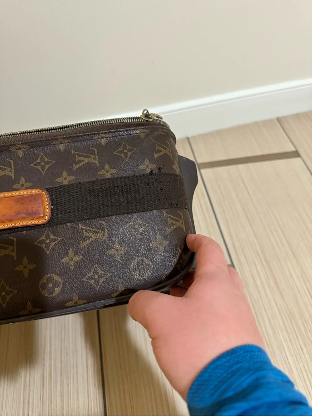 Louis Vuitton Monogram Rolling Suitcase in Brown with Tan Leather Trim